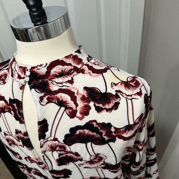 Carolina Belle Keyhole Choker Long Sleeve Floral Blouse 2X - Picture 6 of 6